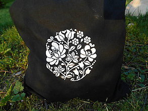 Nákupné tašky - biela a čierna-flowers.. - 9518929_