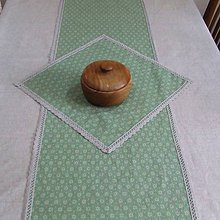 Úžitkový textil - Drobné zelené ornamenty na režnej  - obrus štvorec 106x35 - 9518502_