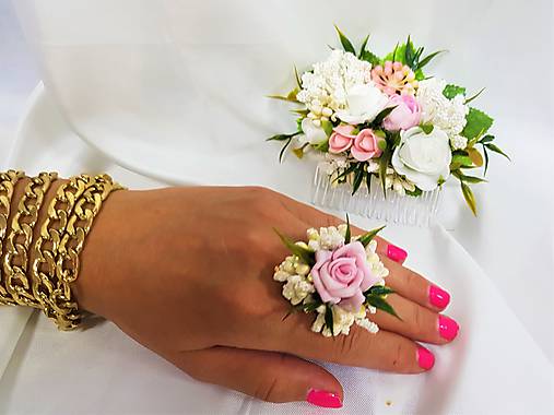 Ružovo - biely set, prsteň a hrebienok