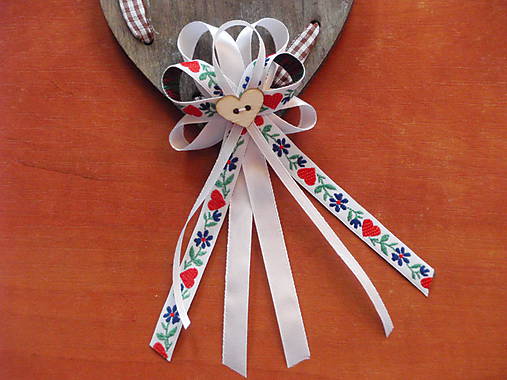 Svadobné pierka - Č. 271 Veľké folklórne pierka so srdiečkom - 9555078_