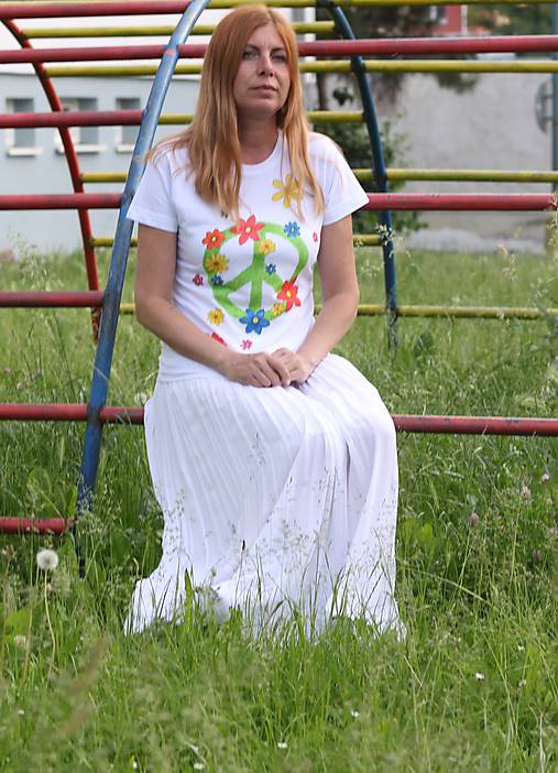 Hippies kvetinkové ručne maľované bavlnené tričko  PEACE veľkosť S