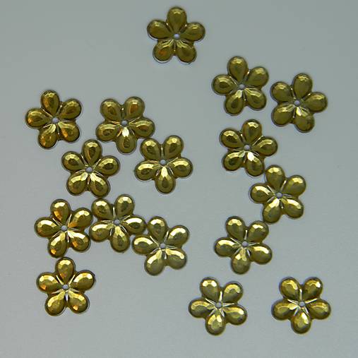 Iný materiál - 12mm Našívacie kamienky kvietky(20ks) (Béžové) - 9579963_