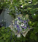 Dekorácie - svadobná kytica: z drobných lúčnych kvietkov - 9585164_
