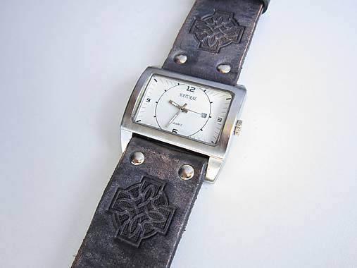 Čierny kožený remienok s hodinkami NATURAL