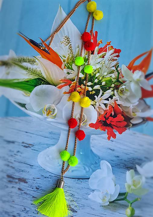 Náhrdelníky - pom pom náhrdelník - 9601960_