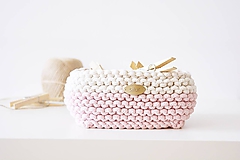 Pletený košík štvorcový - ružový/prírodný