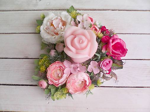 Dekorácie - Kvetinový aranžmán a svietnik v tvare srdca  "... z lásky pre Teba..." - 9620785_