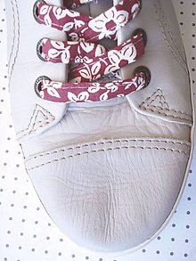 Ponožky, pančuchy, obuv - Šnúrky do topánok - bordové s kvetinkami - 9628093_