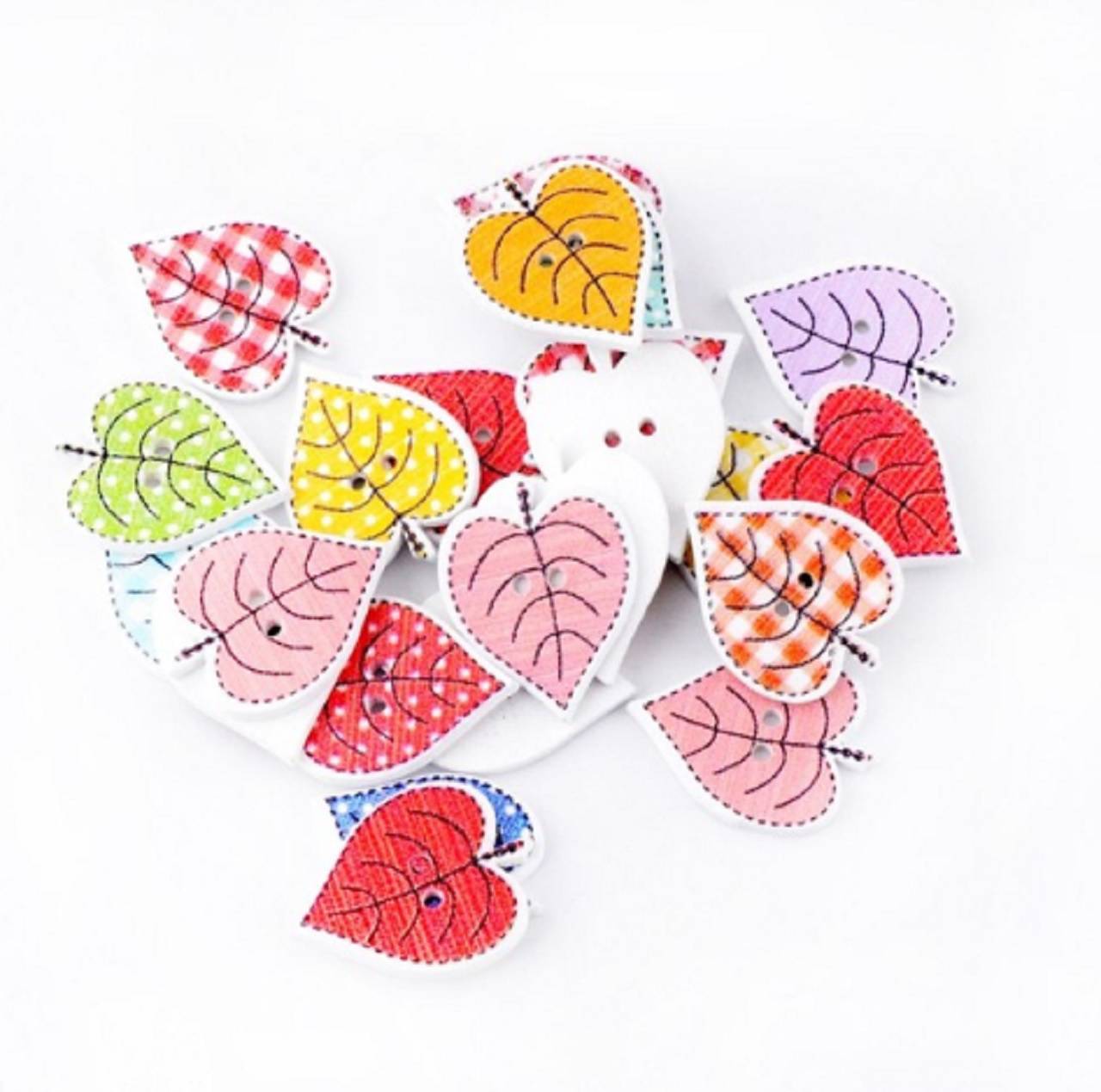 G104 Gombík drevený LIST 2,4 x 1,8 cm