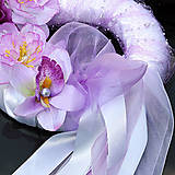 Dekorácie - Levandulovo - slabo fialový - svadobný veniec s bielymi doplnkami. Možnosť rozličných farebných stúh a kvetov. (Ružová) - 9650149_