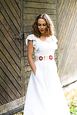 Šaty - Ľanové šaty s vyšívaným opaskom - 9658052_