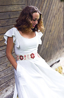 Šaty - Ľanové šaty s vyšívaným opaskom - 9658053_