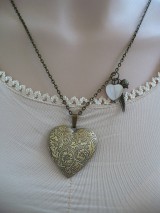Náhrdelníky - otvárací medailón srdce-náhrdelník - 9670959_