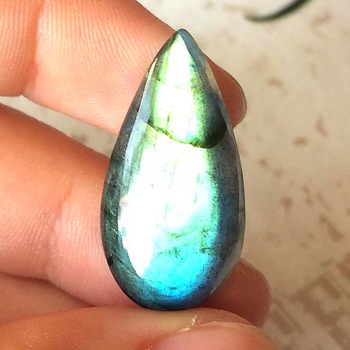 Minerály - Labradorit kabošon slza (26x13x4mm, 16 Ct, L135) - 9697883_