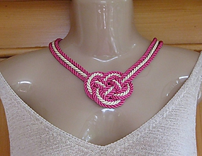 Náhrdelníky - Uzlový náhrdelník hrubý z troch šnúr 5mm (smotanovo ružový , č. 2288) - 9717474_