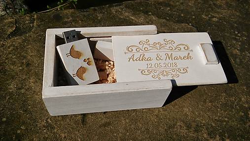 Úložné priestory & Organizácia - USB 16G s krabičkou provensál - 9722579_