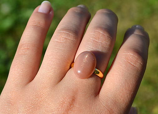 Slnečný kameň pozlátený prsteň Ag 925