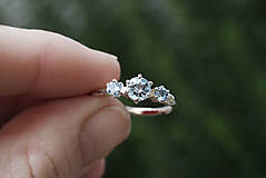 Prstene - Vetvičkový s rozprávkovými akvamarínmi (v bielom zlatě Au585) - 9737218_