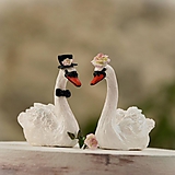 Dekorácie - Svadobné labute - figúrky na svadobnú tortu - 9736909_