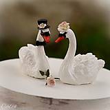 Dekorácie - Svadobné labute - figúrky na svadobnú tortu - 9736910_