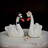 Dekorácie - Svadobné labute - figúrky na svadobnú tortu - 9736914_