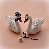 Dekorácie - Svadobné labute - figúrky na svadobnú tortu - 9736915_