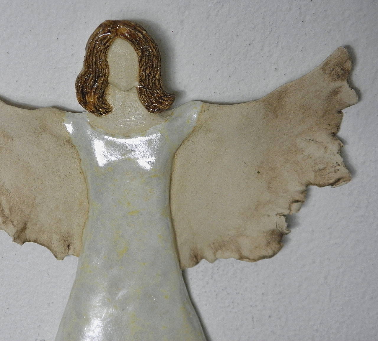 Anjel- ka z keramiky na stenu