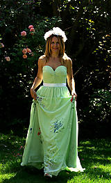 Šaty - Ručne maľované romantické svadobné šaty "on a green meadow" - 9747899_