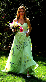 Šaty - Ručne maľované romantické svadobné šaty "on a green meadow" - 9747901_