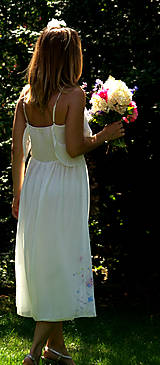 Šaty - Ručne maľované nežné svadobné šaty "meadow midi" - 9749349_
