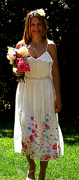 Šaty - Ručne maľované nežné svadobné šaty "meadow midi" - 9749351_