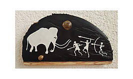 Dekorácie - Lov na mamuta (obrázok maľovaný na dreve; vešiak) - 9753000_