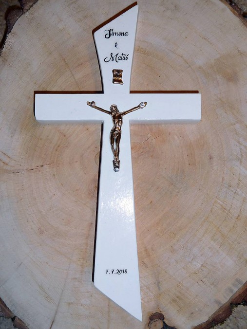  - svadobný drevený kríž so zlatým korpusom 2/ krížik - 9755111_