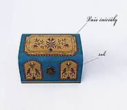 Nábytok - Ručne maľovaná miniatúrna truhlička Pennsylvania Dutch - modrá - 9756234_