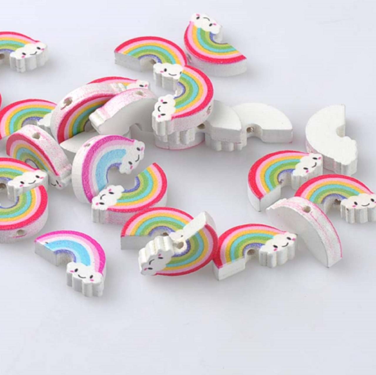 Korálka drevená DÚHA 2,2 x 1,2 cm