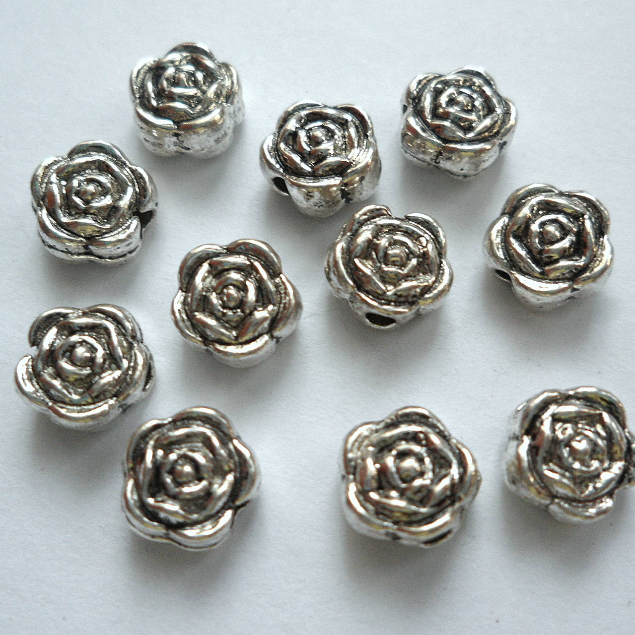 Kovové MINI kvety-1ks (7mm)