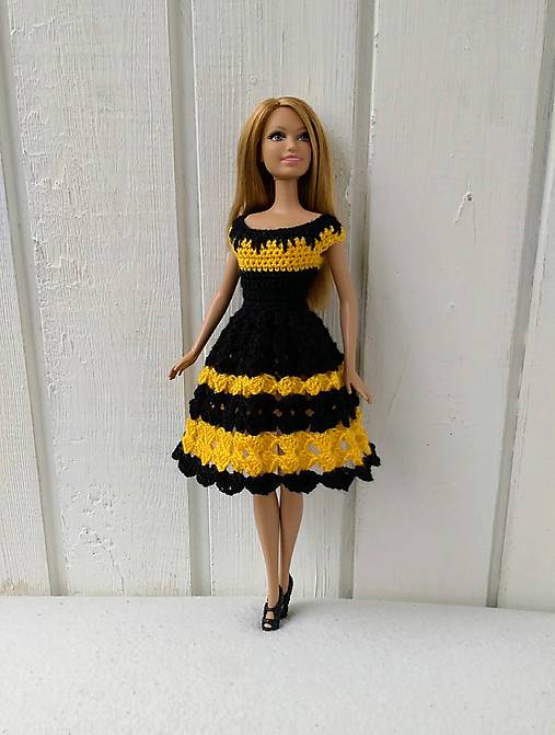  - Čiernožlté háčkované šaty pre Barbie - 9791147_