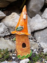 Dekorácie - Záhradný keramický domček s oranžovou strechou - 9792463_