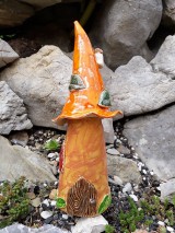 Dekorácie - Záhradný keramický domček s oranžovou strechou - 9792464_