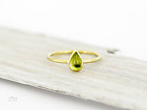 Prstene - 585/1000 zlatý prsteň s prírodným olivínom - 9802251_