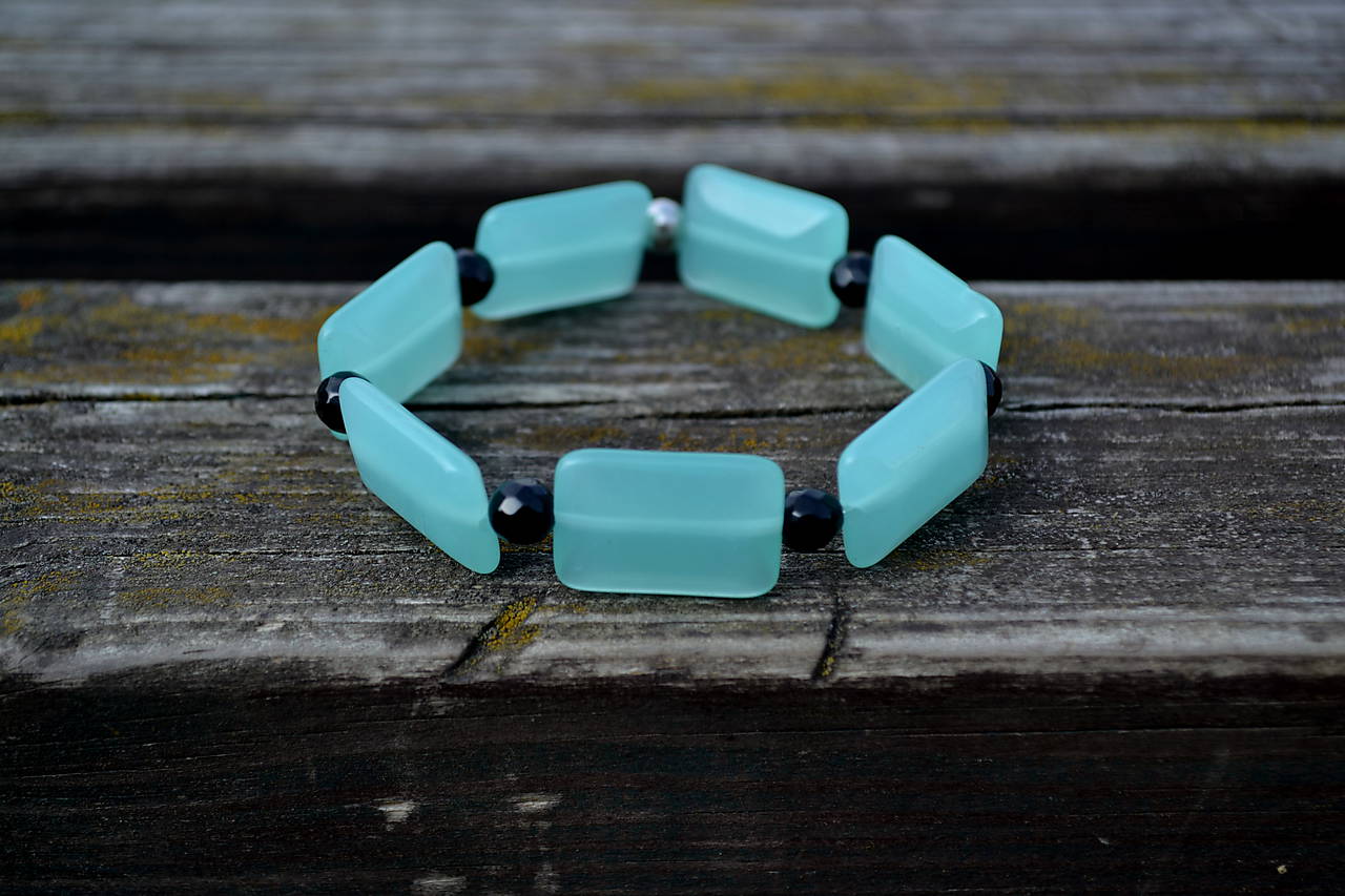 Nebeský náramok s ónyxom