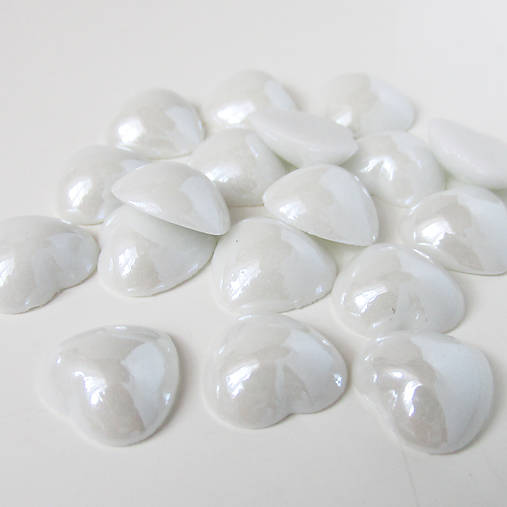 Sklenený perleťový kabošon / srdce 12x12mm (Biely)