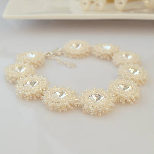 Klasický svadobný náramok s okrúhlymi krištáľmi (Ag925) (Ceylon Light Ivory)
