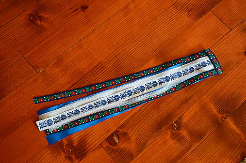 Ozdoby do vlasov - Folklórny hrebienok tmavomodrý s čipkou 50cm - 9830639_
