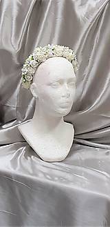 Biela kvetinová svadobná čelenka