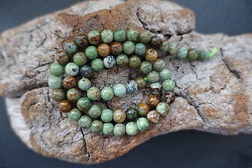 Minerály - Opál zelenohnedý 6mm - 9841532_