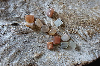 Minerály - Mesačný kameň nph. 1 - 9842111_