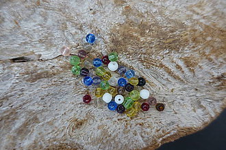 Korálky - Sklenené korálky mix 4-6-8-10mm (4mm) - 9843334_