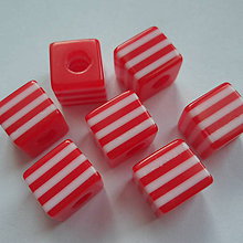 Korálky - Plastová kocka 10mm-10ks (sv.červená) - 9851750_