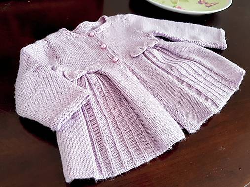 Pletený svetrík pre bábätko